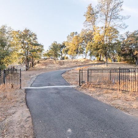 Rolling Oaks Ranch - 200 Acres Of Lakeside Beauty & Countryside Serenity Mariposa Eksteriør bilde