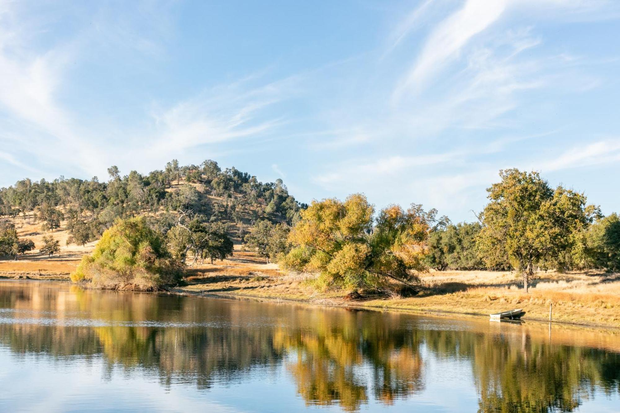 Rolling Oaks Ranch - 200 Acres Of Lakeside Beauty & Countryside Serenity Mariposa Eksteriør bilde